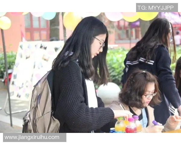 李丽独家分享CSGO游戏心得与技巧助你提升竞技水平和团队合作能力