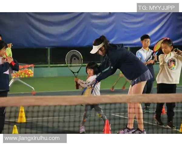 成都网球队团队协作表现分析与提升策略探讨